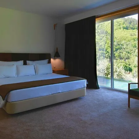 ホテル Da Fabrica マンテイガス